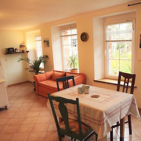 Neu Fewo Im Bauernhaus Mit Idyllischem Innenhof Und Naturgarten Mesekenhagen Ngoại thất bức ảnh